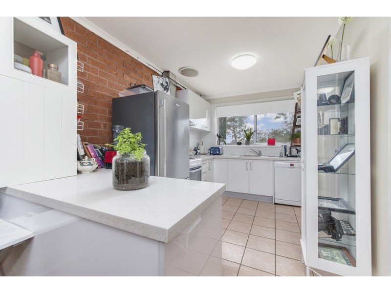 1 and 2 / 3 Webb Place, Weetangera ACT 2614