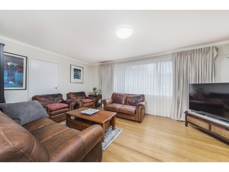 1 and 2 / 3 Webb Place, Weetangera ACT 2614