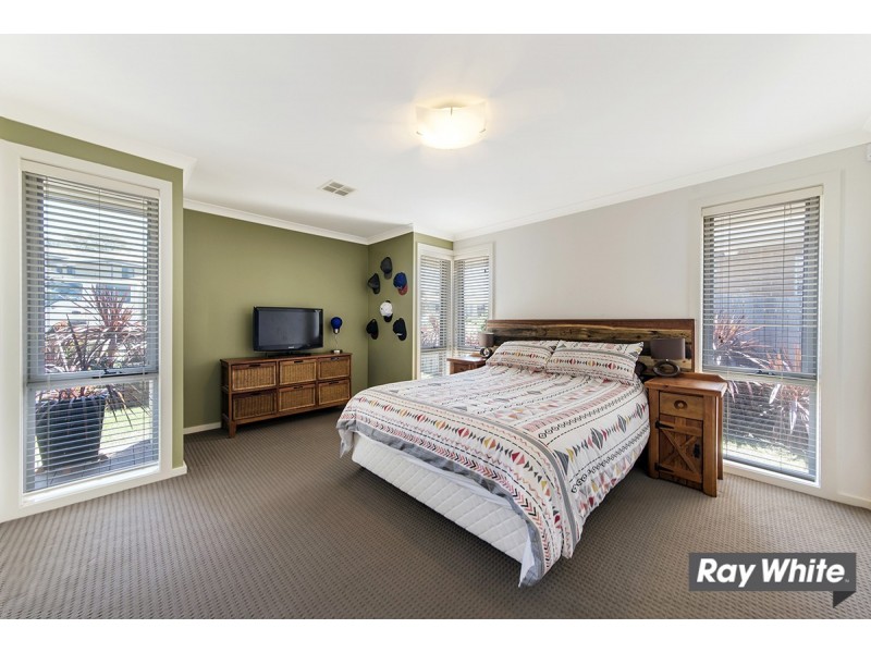 8 Winchester Street, Casey ACT 2913