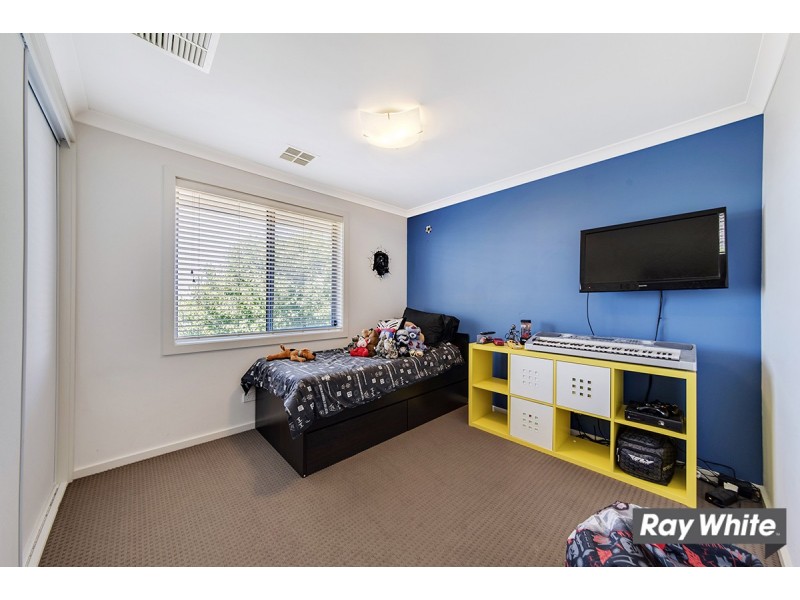 8 Winchester Street, Casey ACT 2913