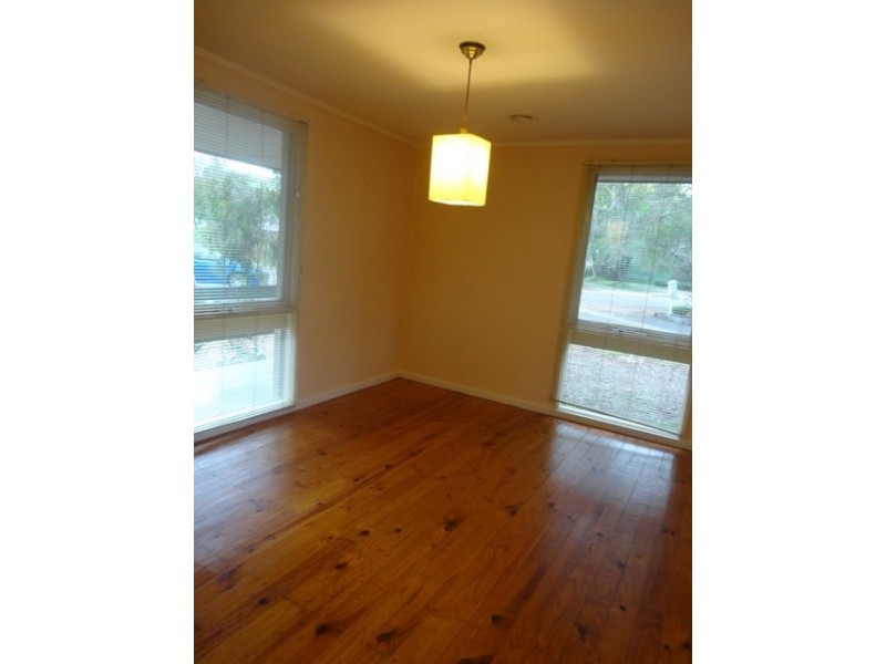 6 Shand Place, Latham ACT 2615