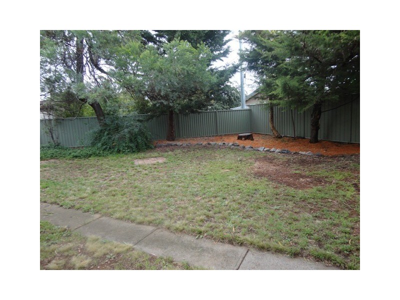6 Shand Place, Latham ACT 2615