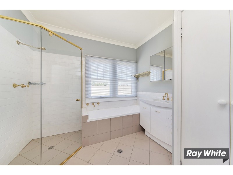 2/214 Gooromon Ponds Road, Hall NSW 2618