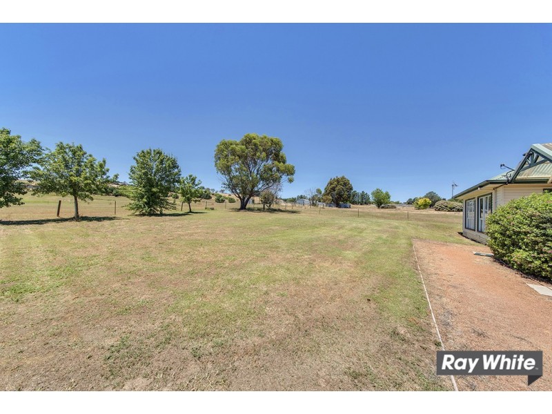 2/214 Gooromon Ponds Road, Hall NSW 2618