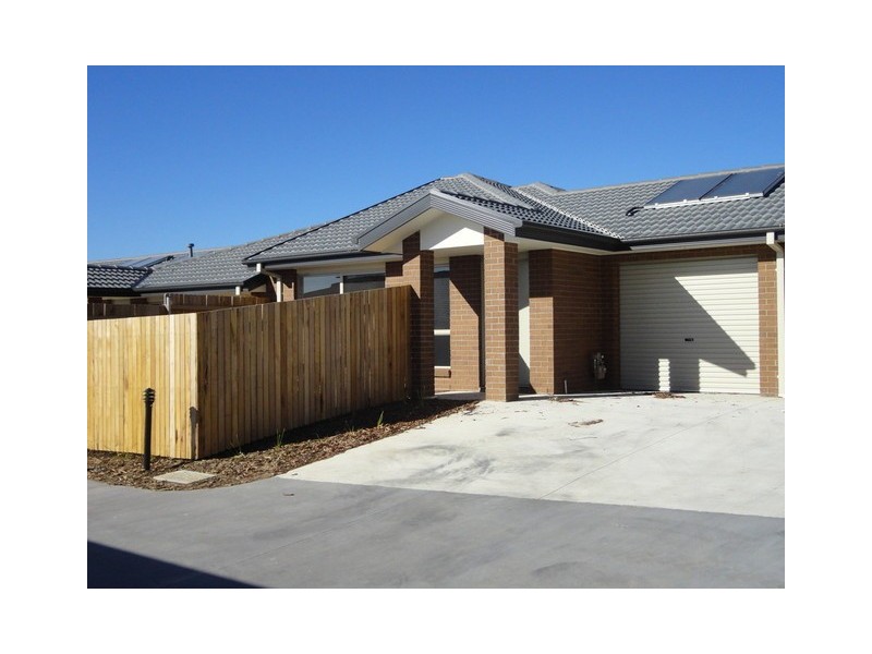 4/139 Macfarlane Burtnet Avenue, Macgregor ACT 2615