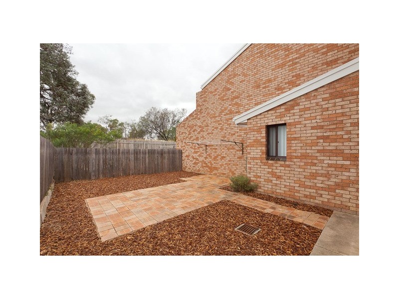 2/19 Barlow Street, Scullin ACT 2614