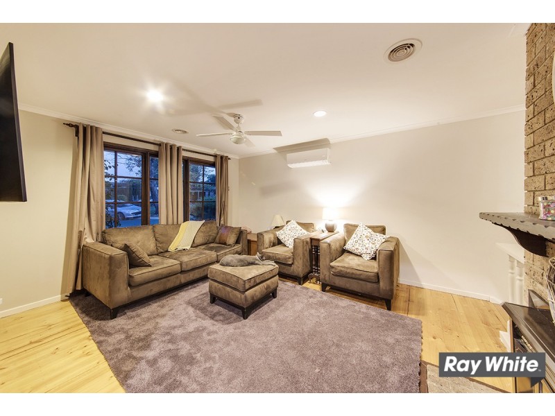 13 Mcquade Close, Charnwood ACT 2615