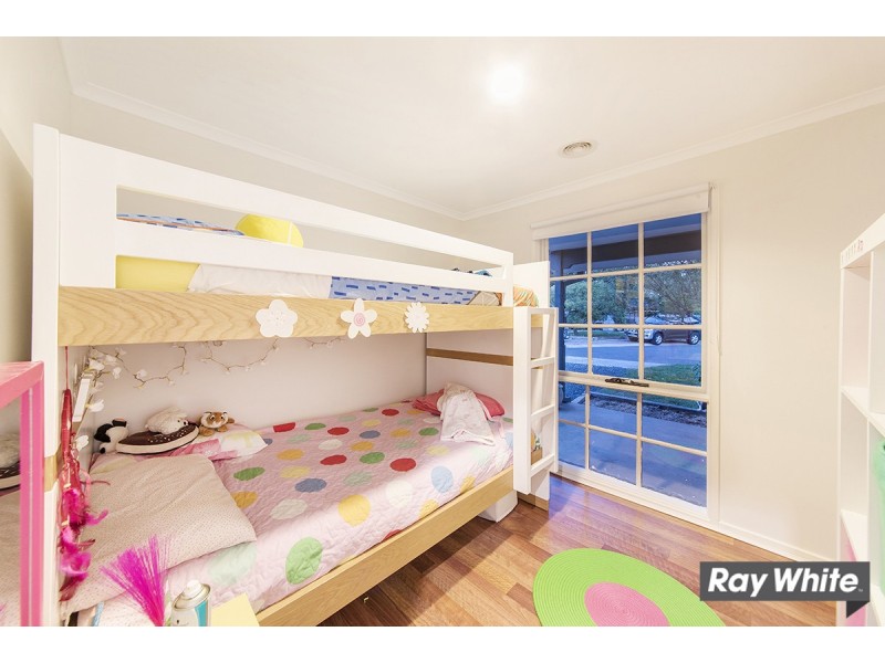 13 Mcquade Close, Charnwood ACT 2615