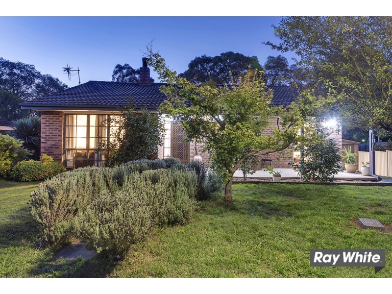 13 Mcquade Close, Charnwood ACT 2615