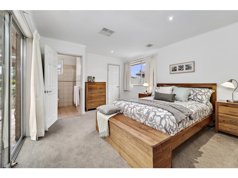 9 Frankland Street, Holder ACT 2611