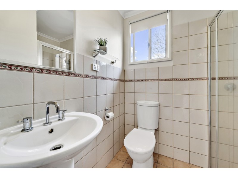 9 Frankland Street, Holder ACT 2611