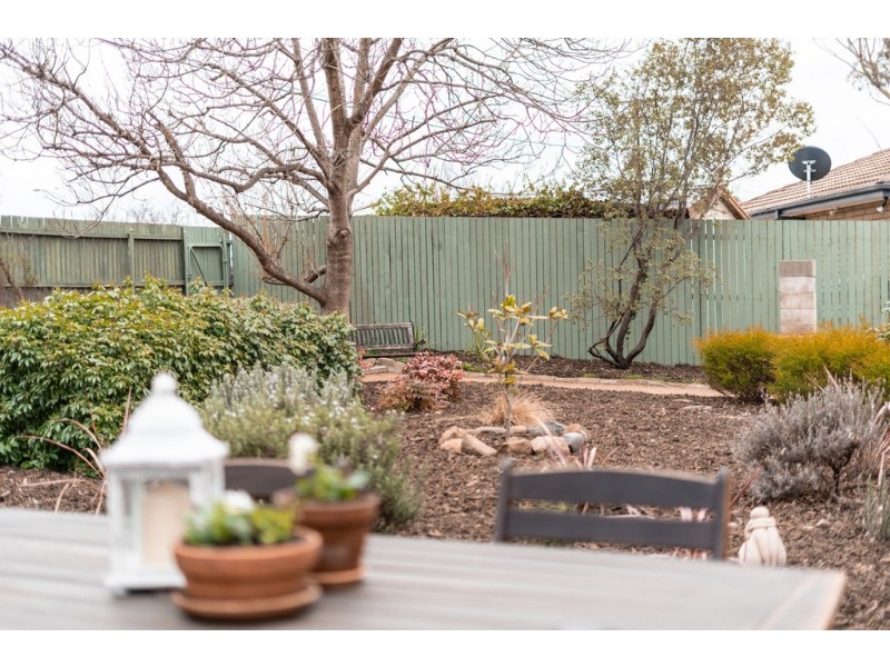 9 Frankland Street, Holder ACT 2611