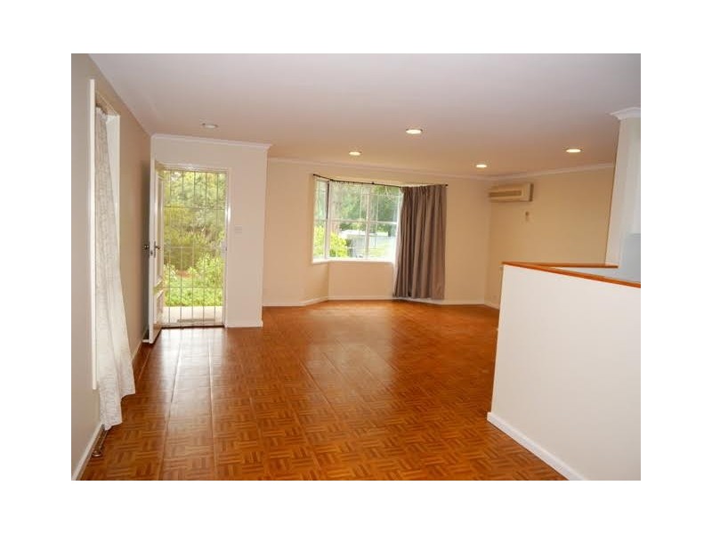 15 Aston Crescent, Cook ACT 2614