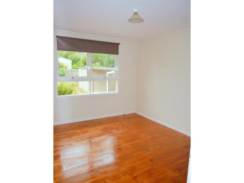 15 Aston Crescent, Cook ACT 2614