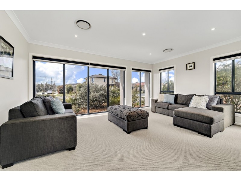 58 Patrick White Circuit, Franklin ACT 2913