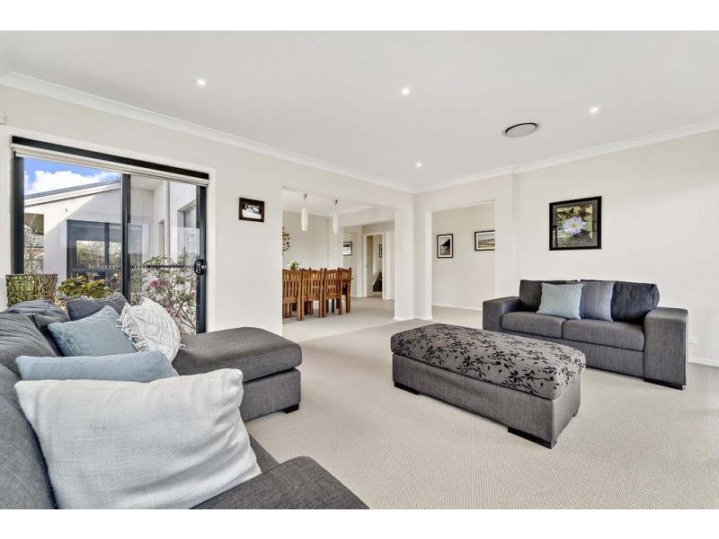 58 Patrick White Circuit, Franklin ACT 2913