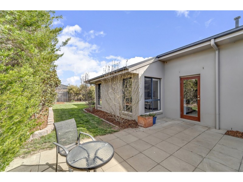 58 Patrick White Circuit, Franklin ACT 2913