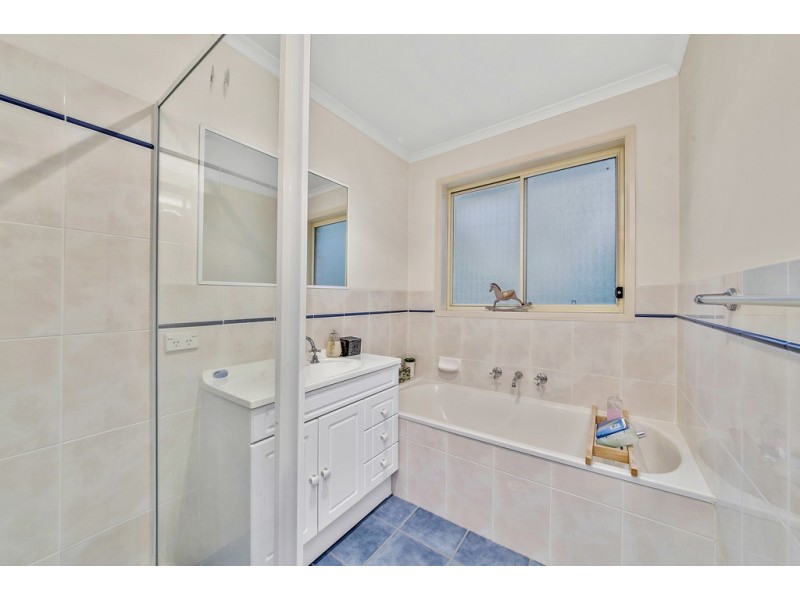 2/34 Sunshine Loop, Dunlop ACT 2615