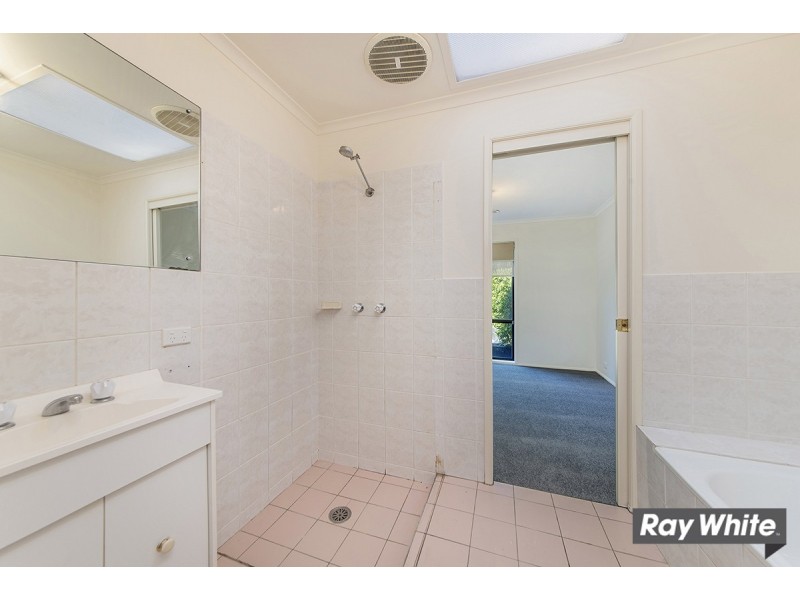 4 Lark Place, Ngunnawal ACT 2913