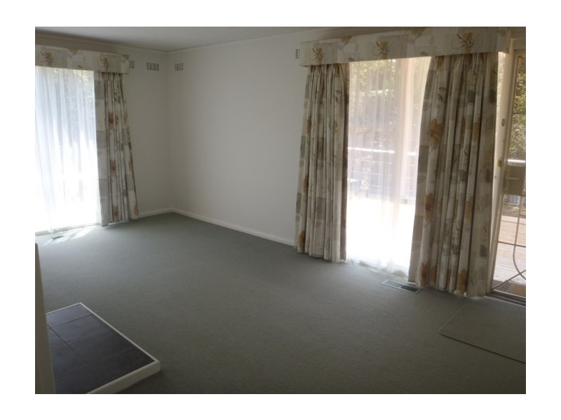 36 Kitchener Street, Hughes ACT 2605
