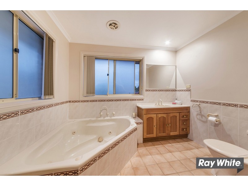 49 Britten-Jones Drive, Holt ACT 2615