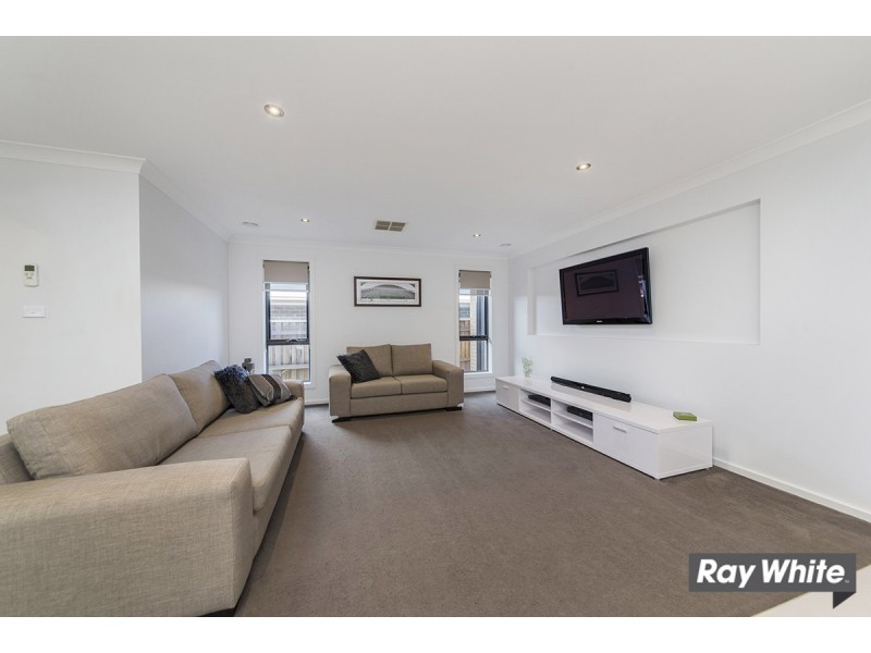 43 Victoria Owen Circuit, Casey ACT 2913