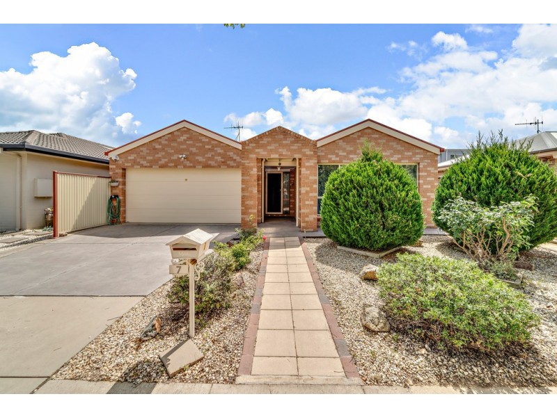 7 Joan Bradley Street, Franklin ACT 2913