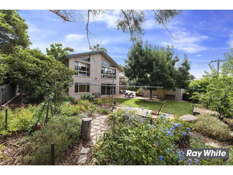 19 Mayo Street, Weetangera ACT 2614