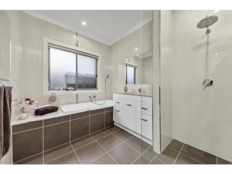 182 Kerrigan Street, Dunlop ACT 2615