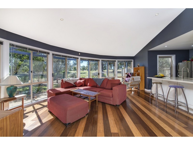 37 Britten Jones Drive, Holt ACT 2615