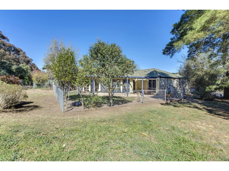 37 Britten Jones Drive, Holt ACT 2615