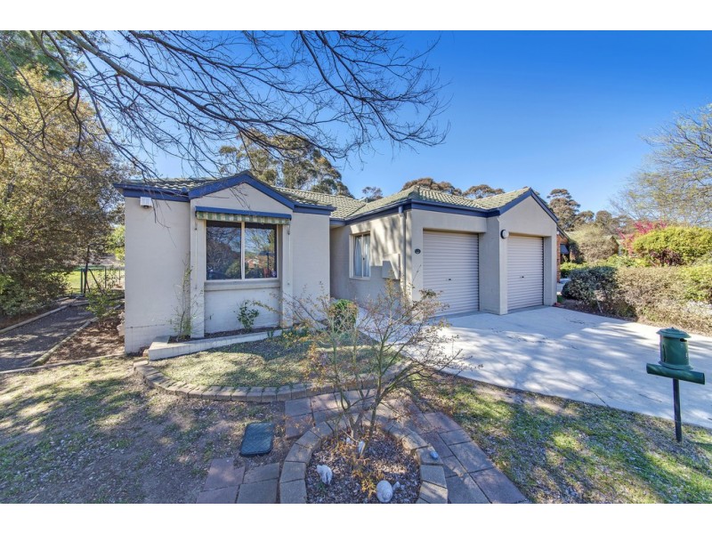 37 Britten Jones Drive, Holt ACT 2615