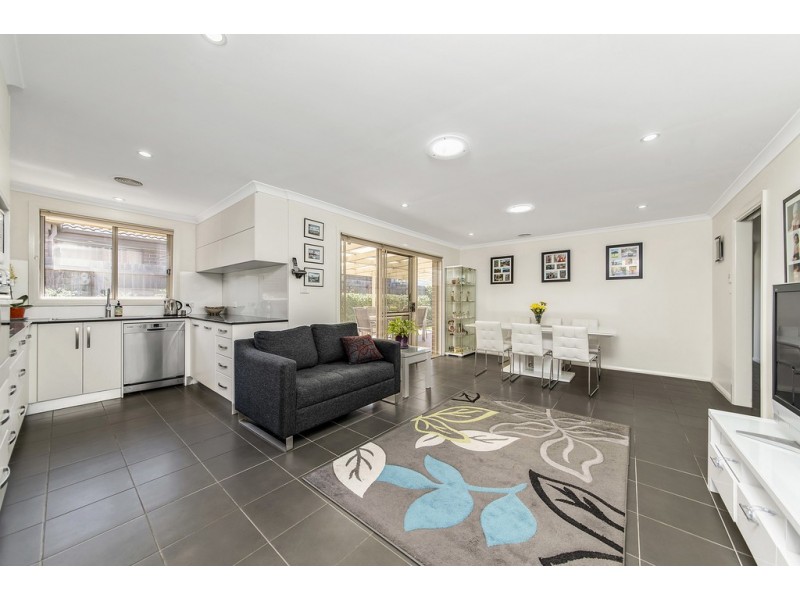 8 Dagmar Berne Street, Macgregor ACT 2615