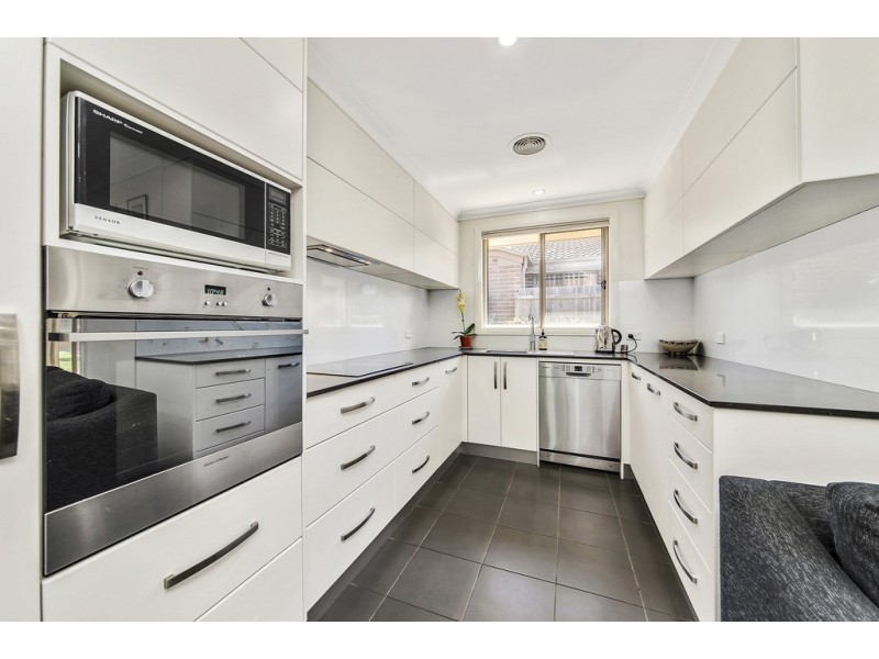 8 Dagmar Berne Street, Macgregor ACT 2615