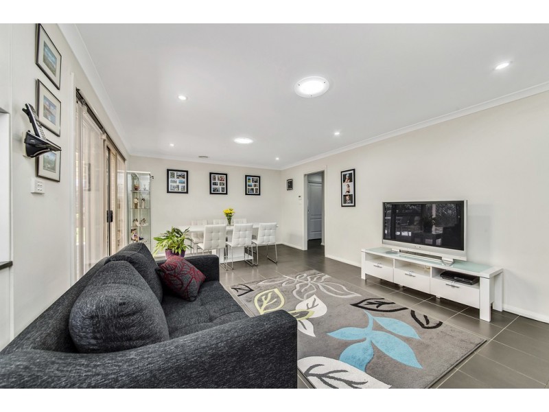 8 Dagmar Berne Street, Macgregor ACT 2615