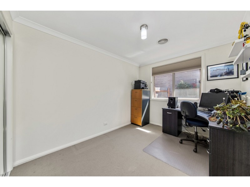 8 Dagmar Berne Street, Macgregor ACT 2615