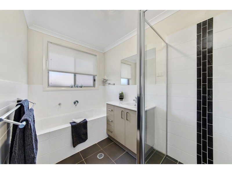 8 Dagmar Berne Street, Macgregor ACT 2615