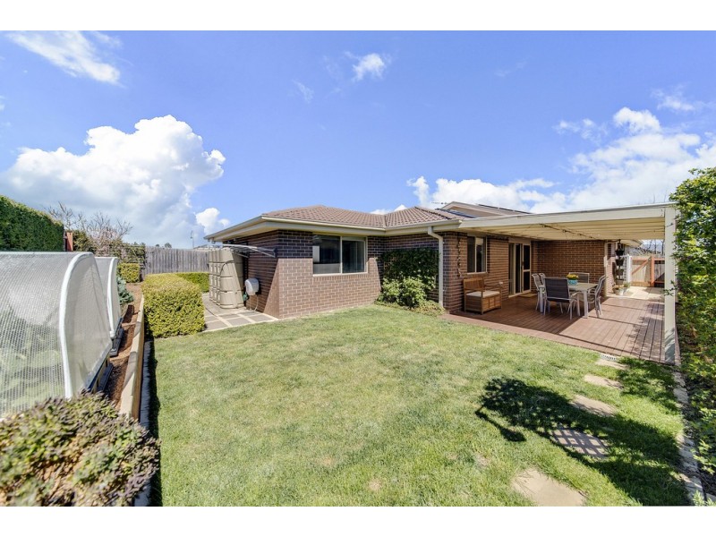 8 Dagmar Berne Street, Macgregor ACT 2615