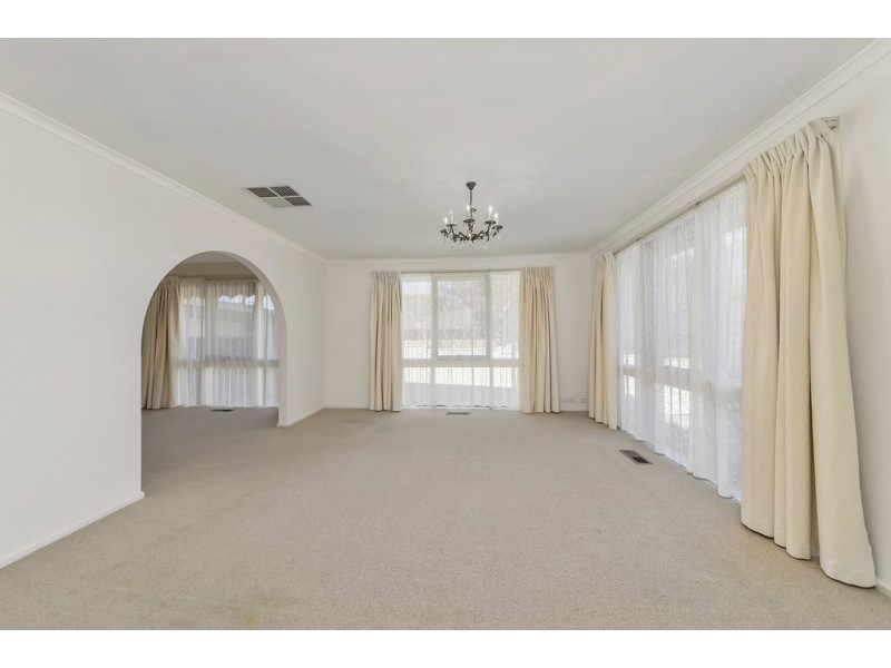 89 Sternberg Crescent, Wanniassa ACT 2903