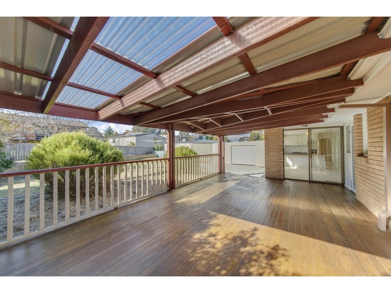 89 Sternberg Crescent, Wanniassa ACT 2903