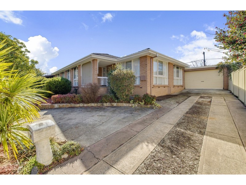 89 Sternberg Crescent, Wanniassa ACT 2903