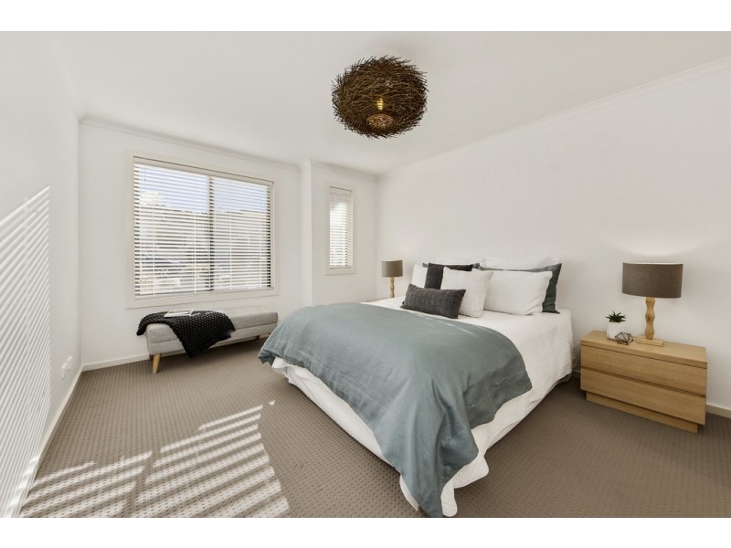 8 Walter Crocker Crescent, Casey ACT 2913