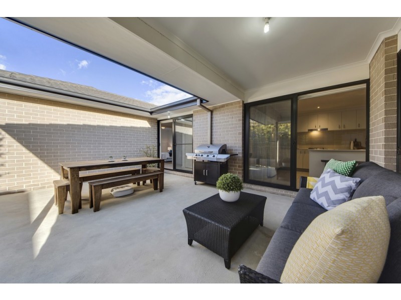 8 Walter Crocker Crescent, Casey ACT 2913