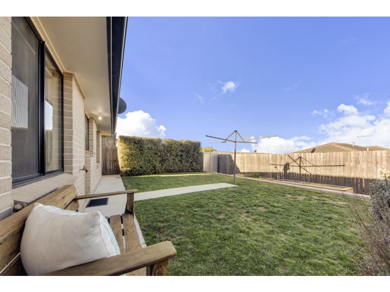8 Walter Crocker Crescent, Casey ACT 2913