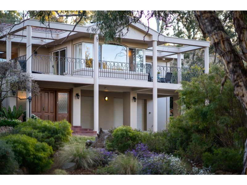 12 Booth Crescent, Cook ACT 2614