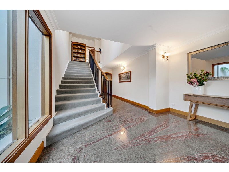 12 Booth Crescent, Cook ACT 2614