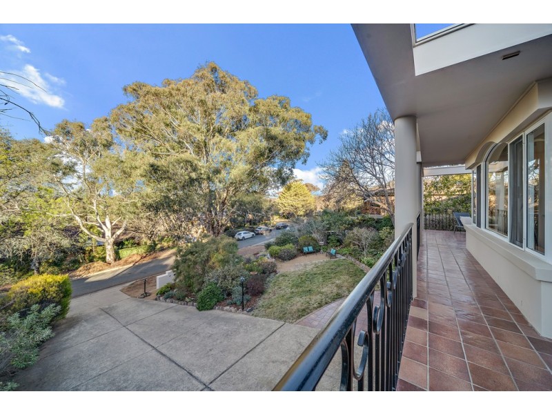 12 Booth Crescent, Cook ACT 2614
