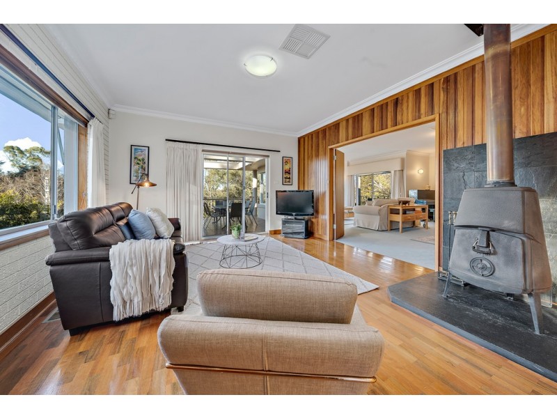 12 Booth Crescent, Cook ACT 2614