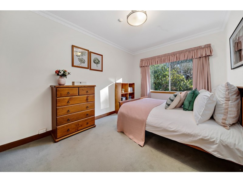 12 Booth Crescent, Cook ACT 2614