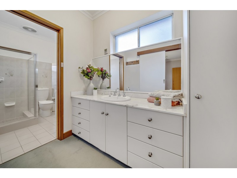 12 Booth Crescent, Cook ACT 2614
